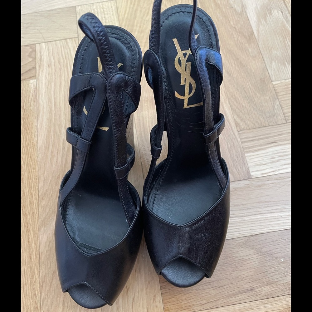 Yves Saint Laurent Black Leather Sandals